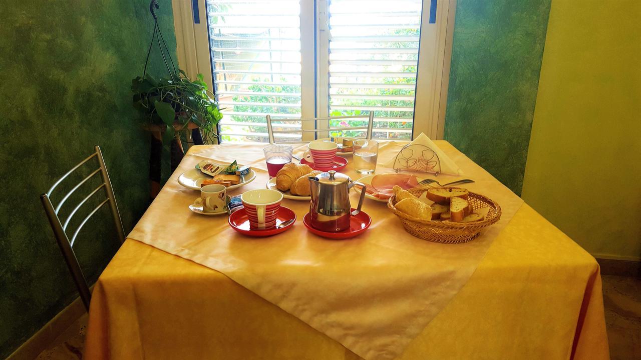 Delle Rose Acomodação com café da manhã Cefalù Exterior foto